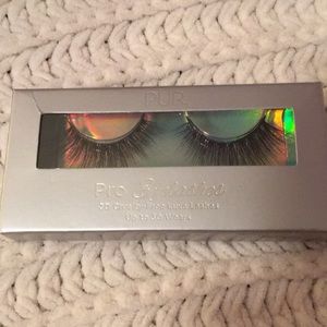 PÜR Cosmetics Pro Eyelashes in Bombshell